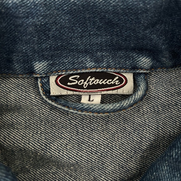 Cropped Jean Jacket - Picture 3 of 7